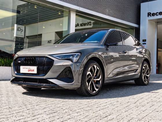 AUDI E-TRON ELÉTRICO SPORTBACK PERFORMANCE BLACK QUATTRO